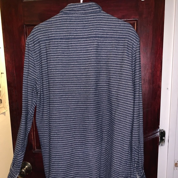 Quicksilver long sleeve button down - Picture 2 of 4